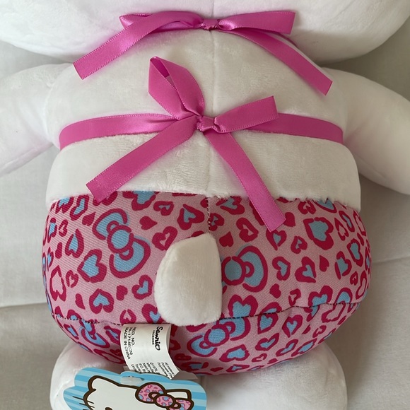 Hello Kitty Rare Swimsuit Plush - Picture 3 of 10
